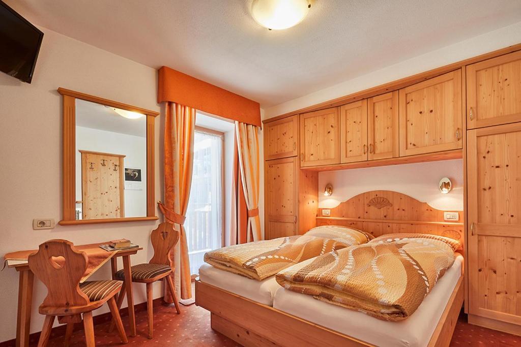 Garni Reutlingen Hotel Colfosco Luaran gambar